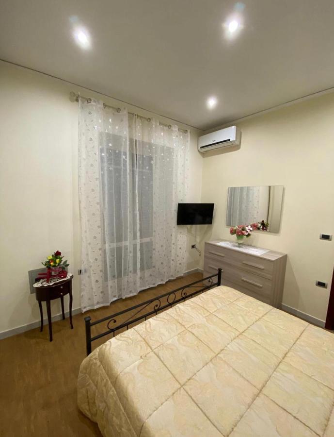 Da Rosalba Apartment Napoli Bagian luar foto