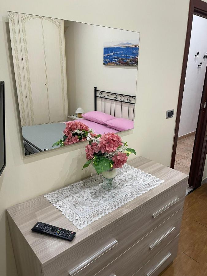 Da Rosalba Apartment Napoli Bagian luar foto