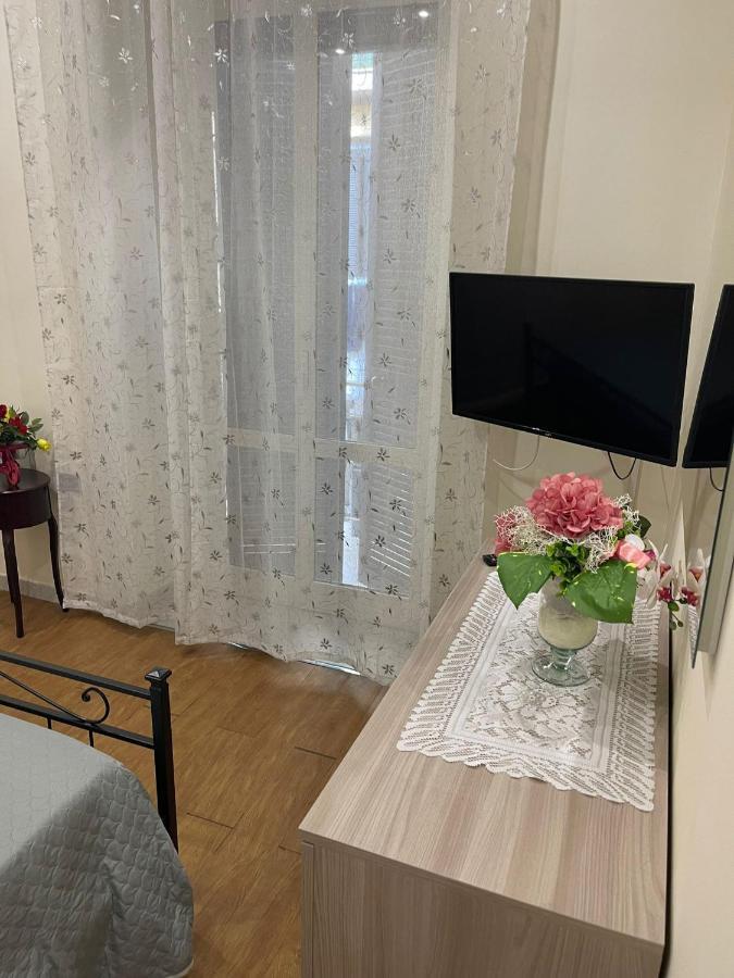 Da Rosalba Apartment Napoli Bagian luar foto